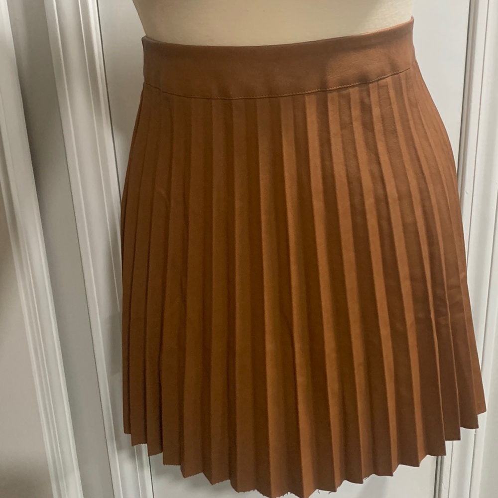 She and sky pleated skirt size small